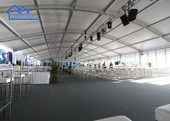 強化合金フレーム 8x10m アークムテント 耐火カーニバー 優雅なイベントのためのアーチ形